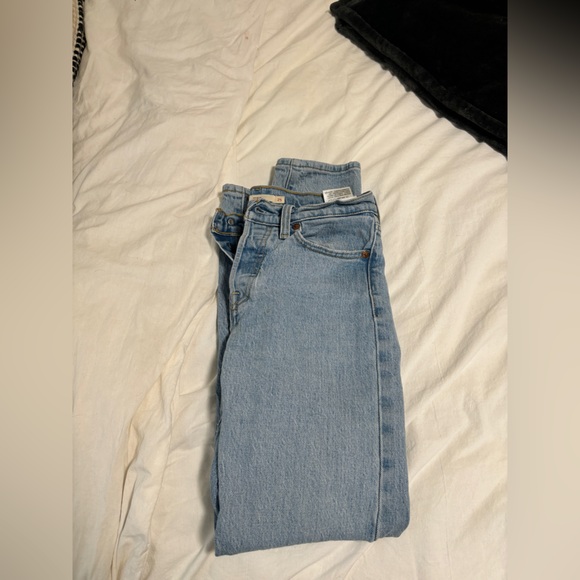 Levi’s wedgie - Size 25 - Picture 3 of 5